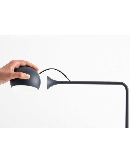 Leseleuchte Ixa Artemide | betz-designmöbel.ch