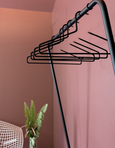 Wandgarderobe Curve von Schönbuch | betz-designmöbel.ch