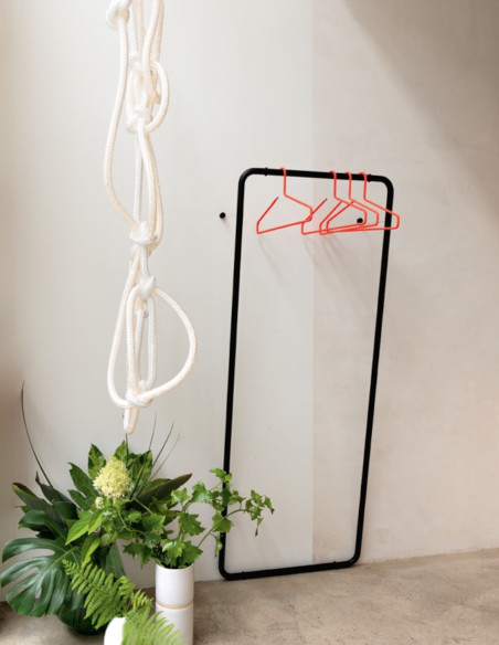 Wandgarderobe Curve von Schönbuch | betz-designmöbel.ch