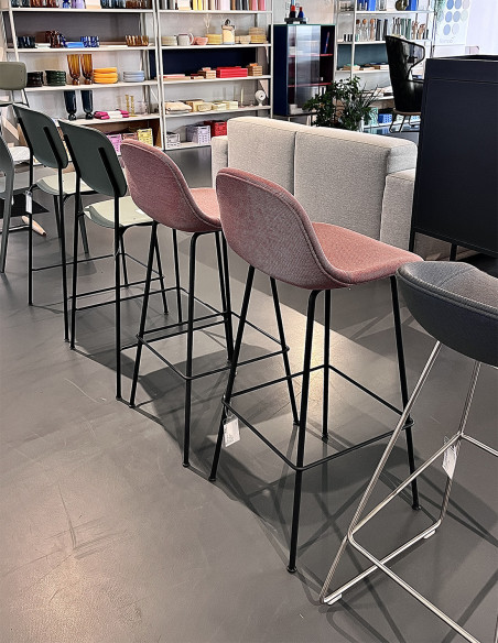 Barhocker Fiber Bar Stool Muuto Ausstellungsstück