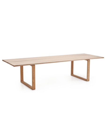 Tisch Essay 218x95 von Fritz Hansen | betz-designmöbel.ch