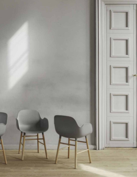 Design Stuhl Form Armchair Wood von Normann Copenhagen | betz-designmöbel.ch