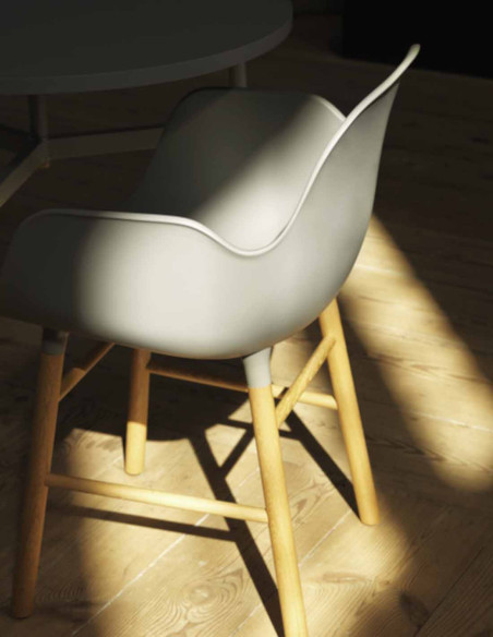 Design Stuhl Form Armchair Wood von Normann Copenhagen | betz-designmöbel.ch