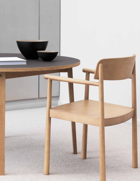 Armlehnenstuhl Timb Armchair von Normann Copenhagen | betz-designmöbel.ch