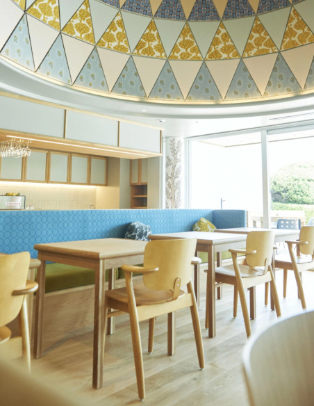 Stuhl Domus von Artek | betz-designmöbel.ch