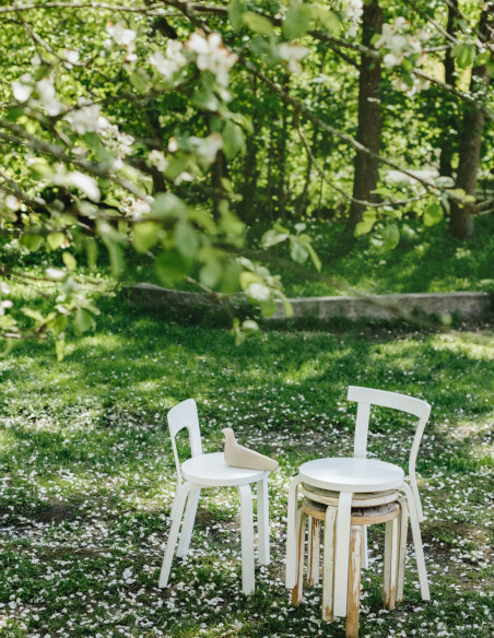 Stuhl 68 von Artek | betz-designmöbel.ch