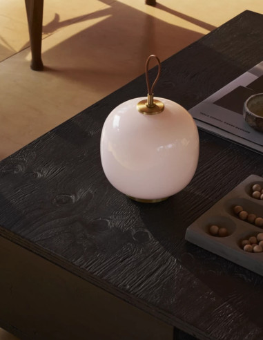 Tragbare Leuchte VL45 von Louis Poulsen | betz-designmöbel.ch