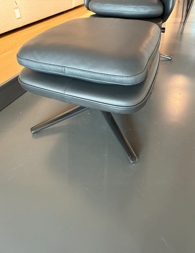 Sessel Grand Relax & Ottoman Vitra Ausstellungsstück
