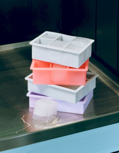Eiswürfelschale Ice Cube Tray von HAY | betz-designmöbel.ch