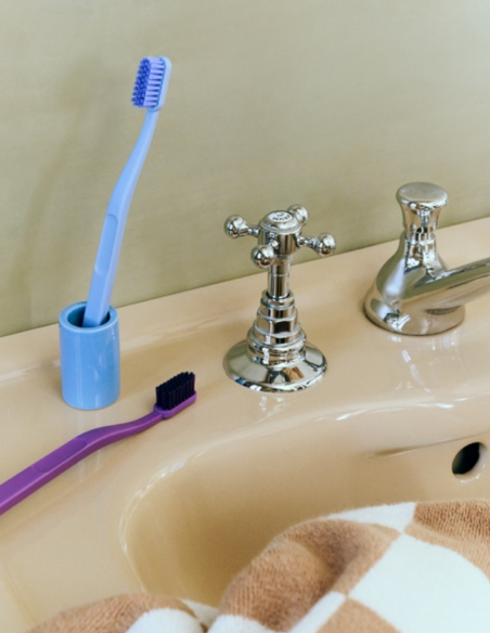 Zahnbürste Tann Toothbrush von HAY| betz- designmoebel.ch