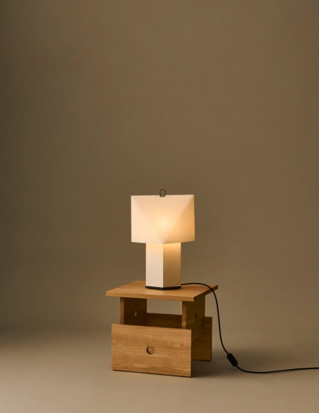 Tischlampe Aplat Table Lamp von HAY | betz-designmöbel.ch