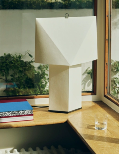 Tischlampe Aplat Table Lamp von HAY | betz-designmöbel.ch