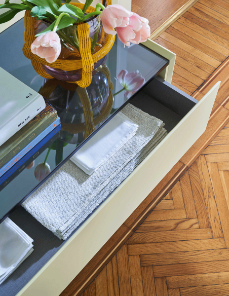 Sideboard Ghost Box von Cassina | betz-designmöbel.ch