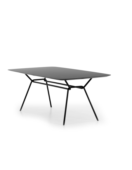 Tisch Strain von Prostoria | betz-designmoebel.ch