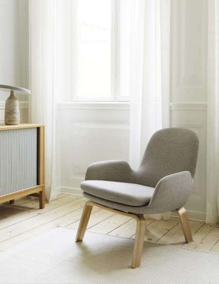 Sessel Era Lounge Chair Low Wood von Normann Copenhagen | betz-designmöbel.ch