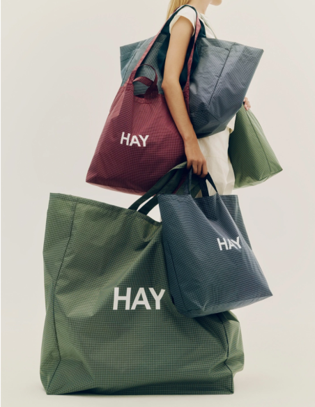Tasche Grid Weekend Bag von HAY | betz-designmöbel.ch