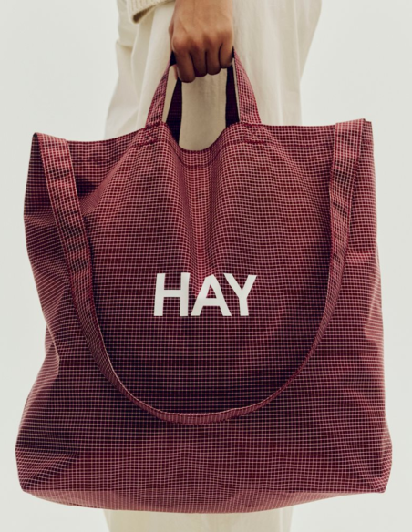 Umhängetasche Grid Crossover Bag von HAY | betz-designmöbel.ch