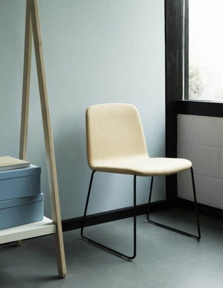Stuhl Just Chair von Normann Copenhagen | betz-designmöbel.ch