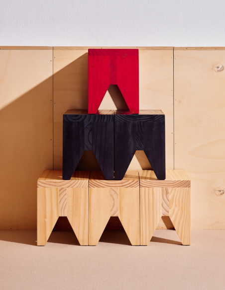 Holzhocker Monolito Stool von HAY | betz-designmöbel.ch