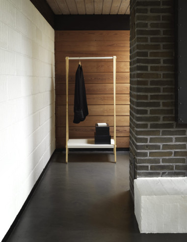 Kleiderständer TOJ von Normann Copenhagen | betz-designmöbel.ch