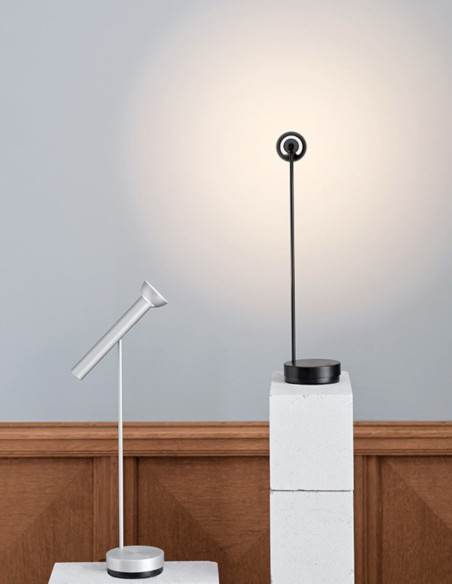 Tischleuchte TOPOLED T von Baltensweiler | betz-designmoebel.ch