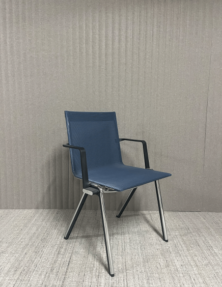 Stuhl Blaq von Schneeweiss Interior Ausstellungsstück