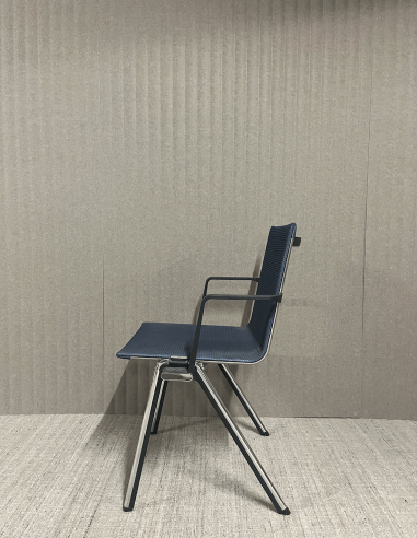 Stuhl Blaq von Schneeweiss Interior Ausstellungsstück