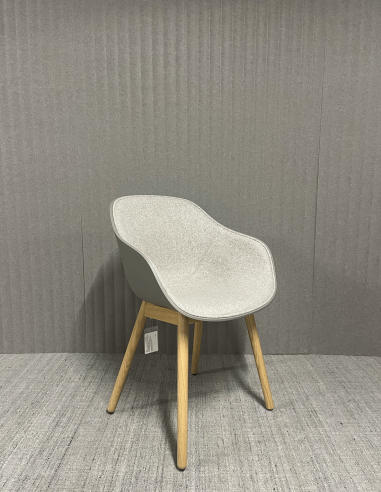 Stuhl About a Chair AAC 212 von HAY Ausstellungsstück