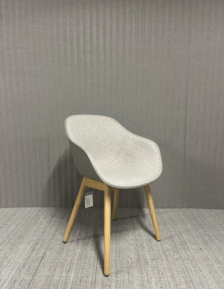Stuhl About a Chair AAC 212 von HAY Ausstellungsstück