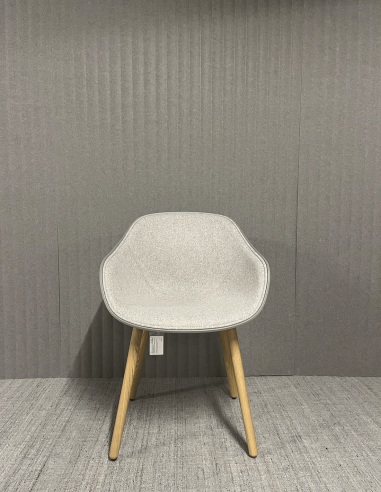Stuhl About a Chair AAC 212 von HAY Ausstellungsstück