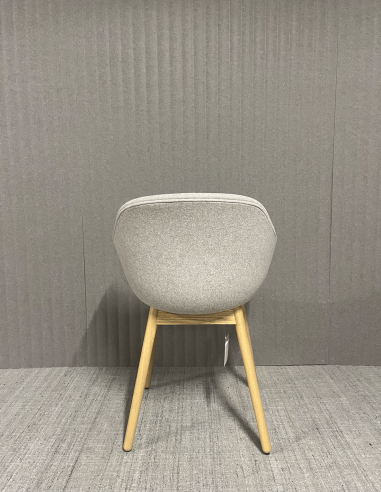 Stuhl About a Chair AAC 213 von HAY Ausstellungsstück