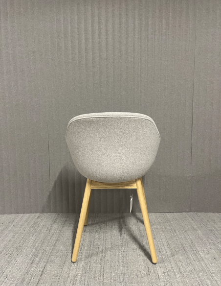 Stuhl About a Chair AAC 213 von HAY Ausstellungsstück