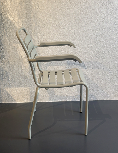 Gartenstuhl klassisch von Atelier Alinea Ausstellungsstück