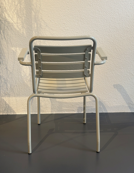 Gartenstuhl klassisch von Atelier Alinea Ausstellungsstück