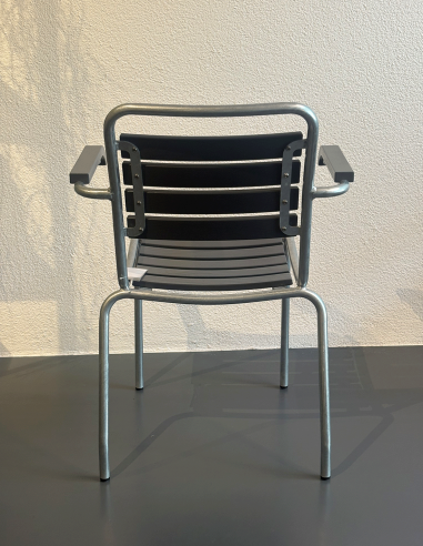 Gartenstuhl klassisch von Atelier Alinea Ausstellungsstück