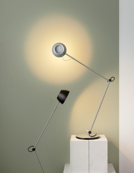 Tischleuchte IRIO T von Baltensweiler | betz-designmöbel.ch